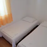 Apartman By The Sea Loviste, Peljesac - 10197 *